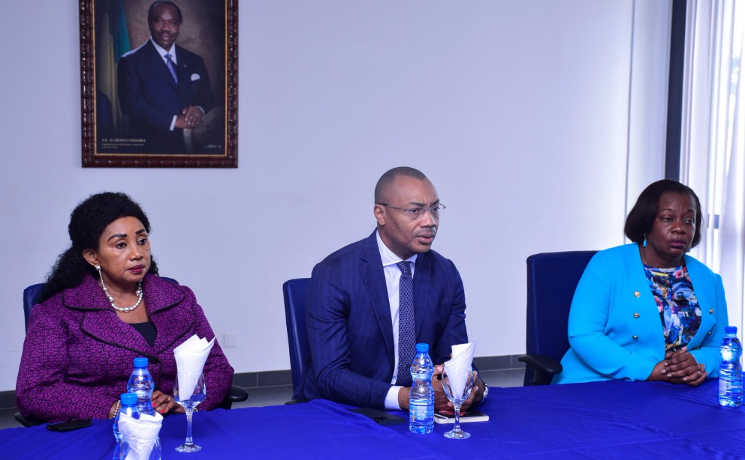 Visite inopinée des membres du gouvernement du Centre hospitalier Universitaire d’Owendo (CHUO) 