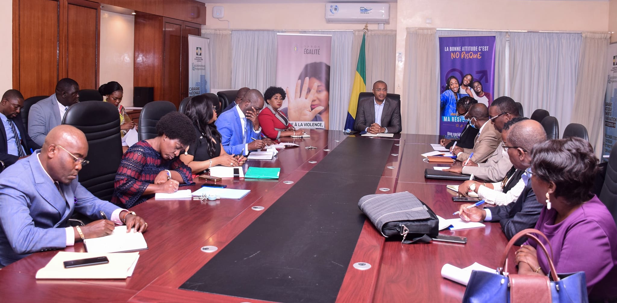 Gestion des moyens alloués par le fond mondial au programme de lutte contre la tuberculose. 