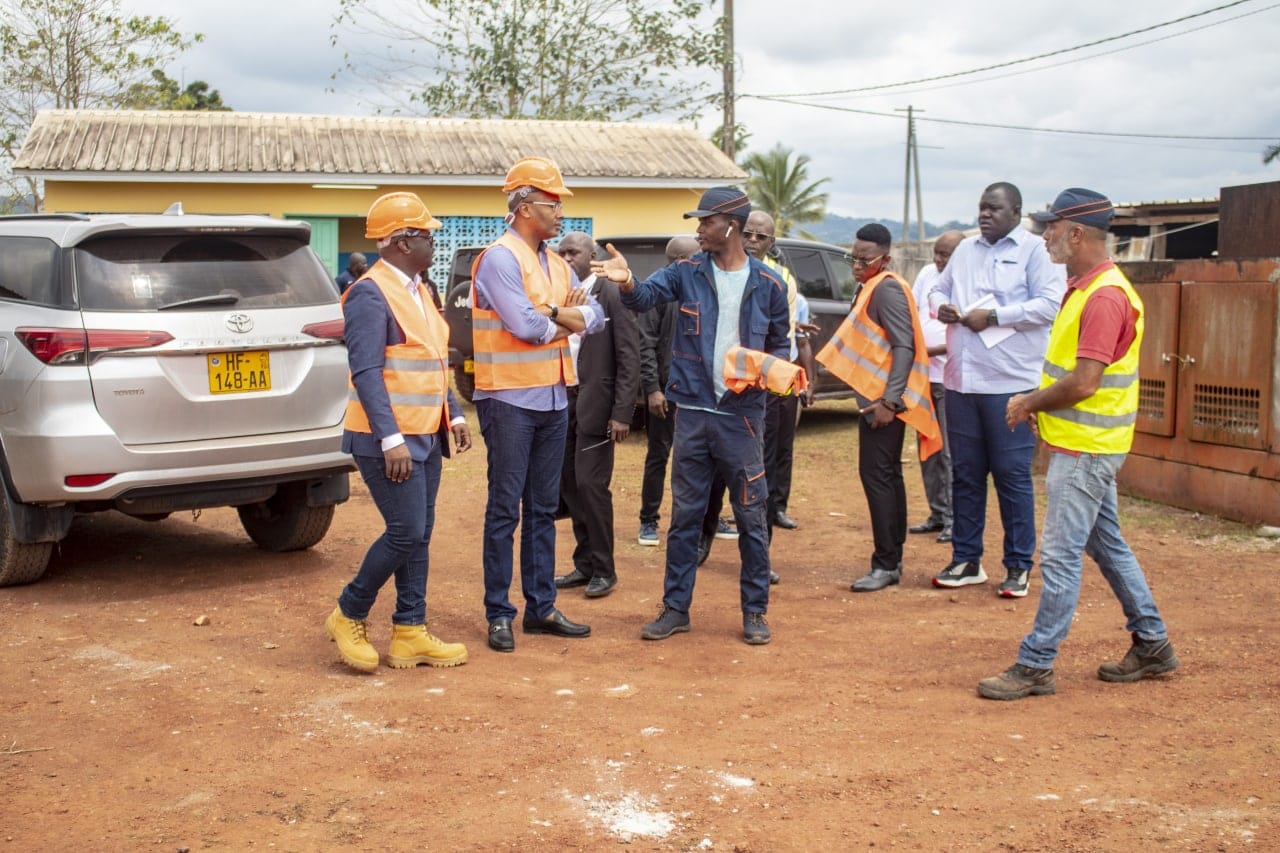 Visite des travaux de réhabilitation des structures sanitaires d'Okondja, d'Akieni et de Léconi 