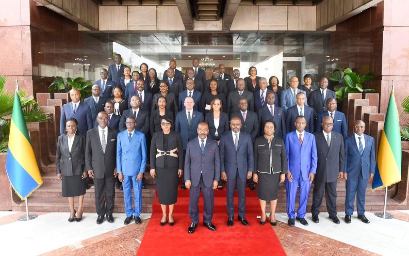 Remerciements au Président de la République, Chef de l'État, Son Excellence Ali BONGO ONDIMBA.