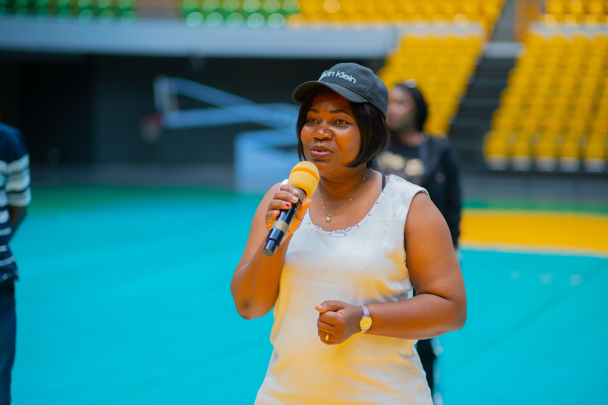 Célébration de la Fête des Mères au Gymnase de Petits Paris : Un Événement Sportif et Commémoratif